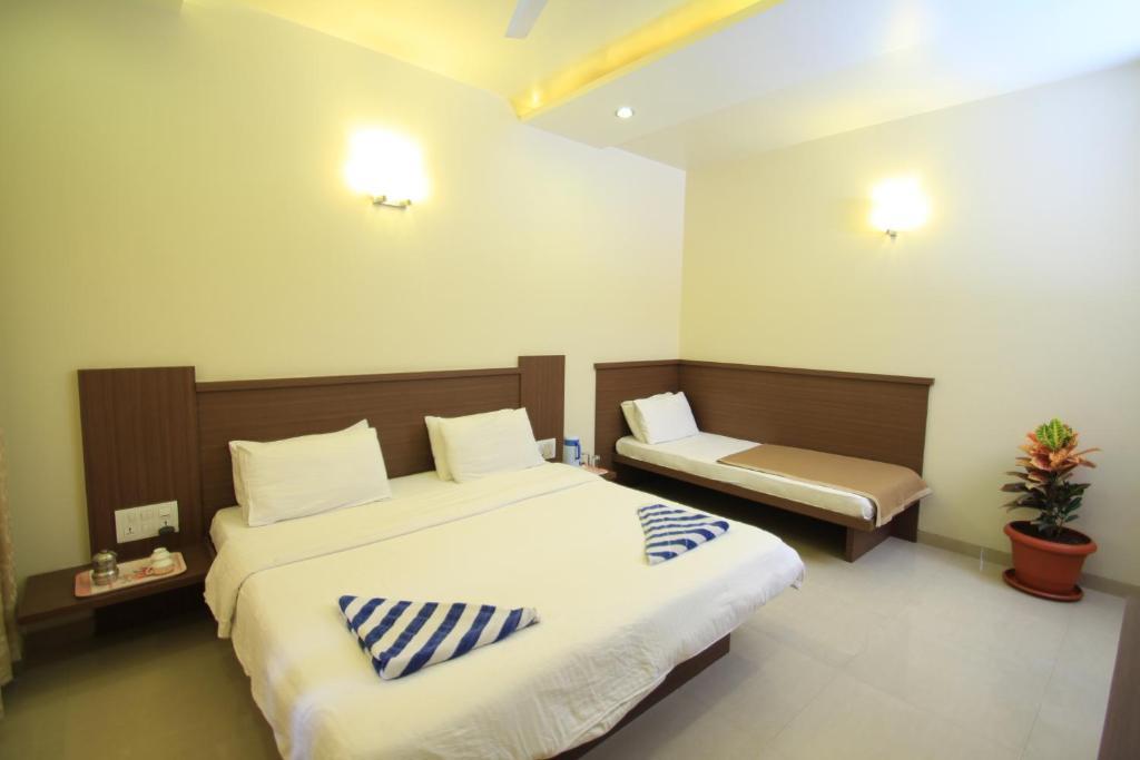 Hotel Sai Smaran Shirdi Oda fotoğraf